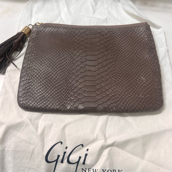 Gigi personalized Clutch - Picture 4 of 5